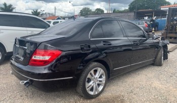MERCEDES-BENZ C200 CGI full