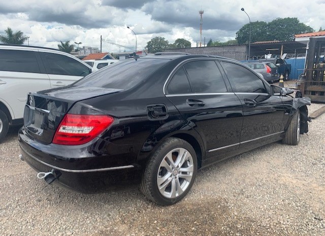 MERCEDES-BENZ C200 CGI full