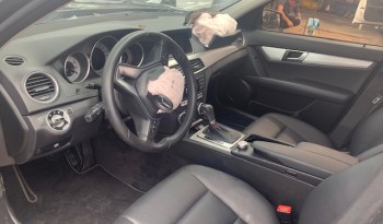 MERCEDES-BENZ C200 CGI full