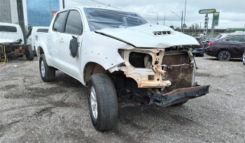 TOYOTA/ HILUX CD4X4 SRV full