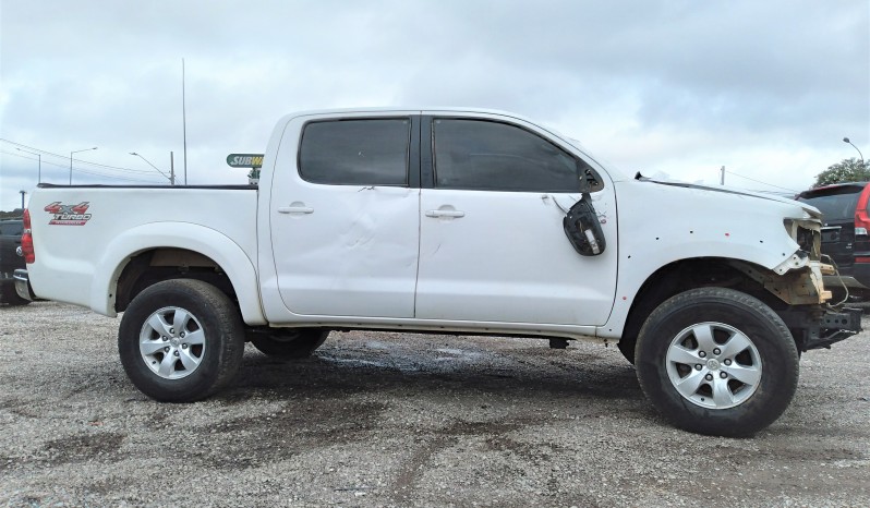 TOYOTA/ HILUX CD4X4 SRV full