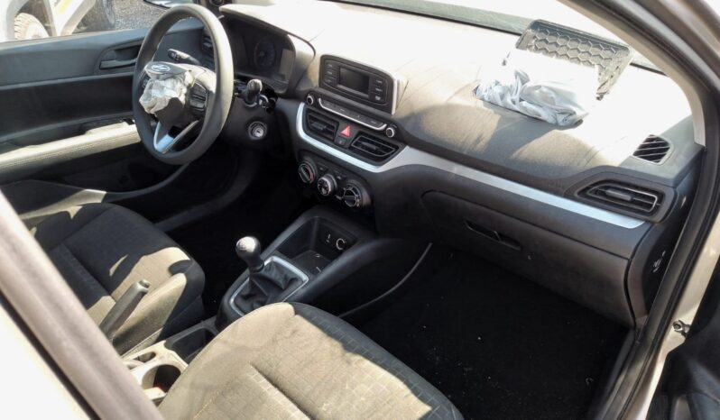 HYUNDAI/ HB20 full